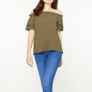 🆕️NWT DOROTHY PERKINS Bardot top. Size 8